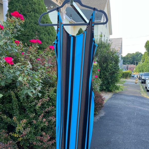 Beautiful Blue Maxi dress. - Picture 3 of 4